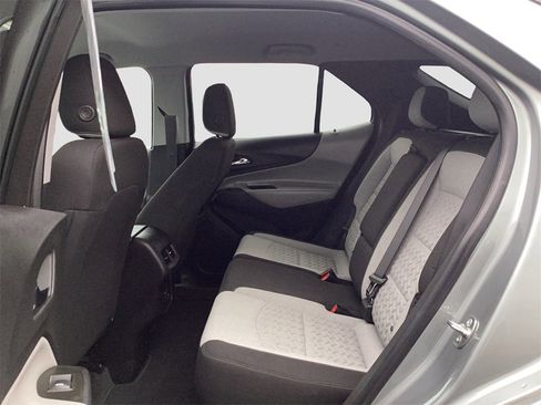 Used 2023 Chevrolet Equinox LT w/ Driver Convenience Package image 13