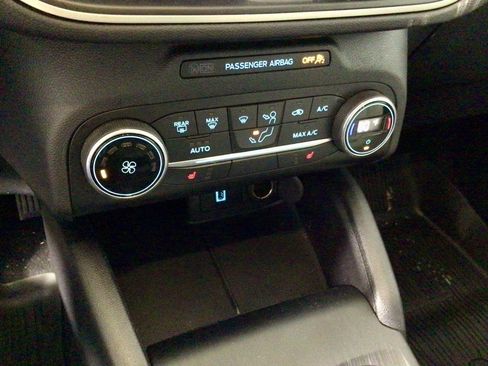 Used 2020 Ford Escape SE Sport image 23