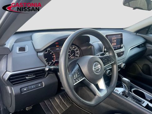 Used 2021 Nissan Altima 2.5 SV image 11