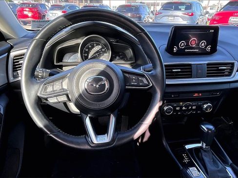 Used 2018 MAZDA MAZDA3 Touring image 7