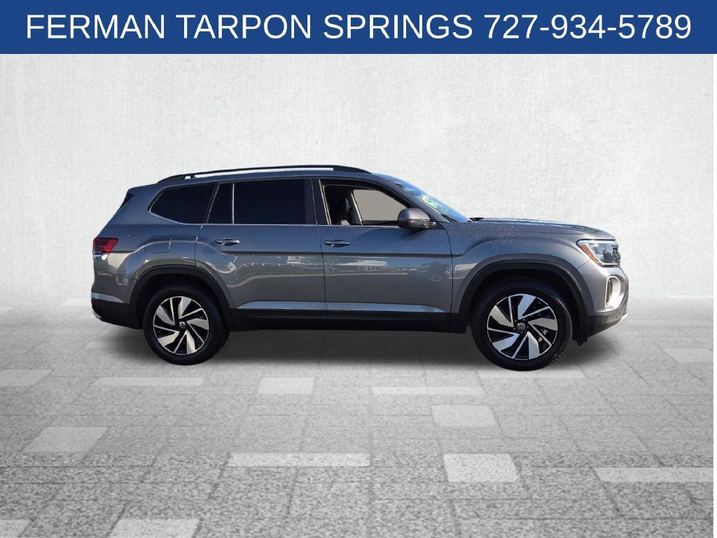 Used 2025 Volkswagen Atlas SE FWD image 8
