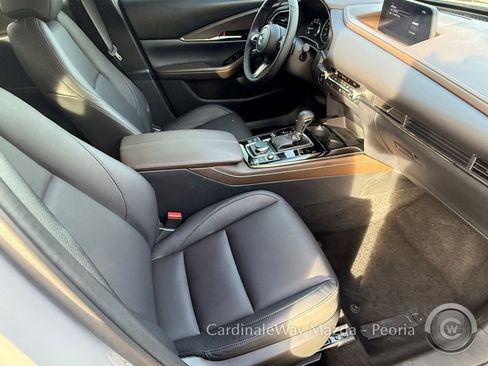 Used 2025 MAZDA CX-30 AWD 2.5 S w/ Premium Package image 11