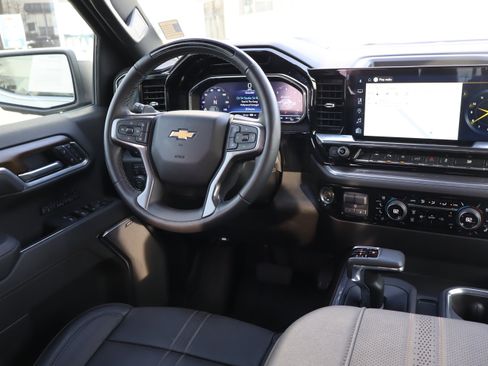 Certified 2025 Chevrolet Silverado 1500 High Country image 15