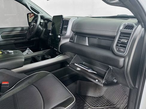 Used 2025 RAM 3500 Laramie image 30