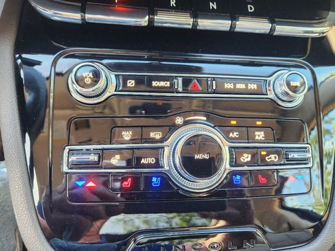 Used 2022 Lincoln Corsair Reserve w/ Equipment Group 201A image 35