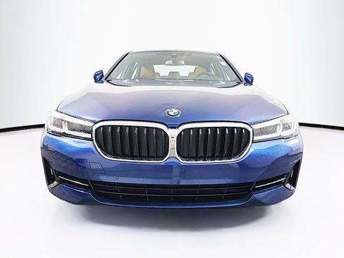 Used 2023 BMW 540i w/ Premium Package image 2