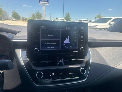 Used 2022 Toyota Corolla SE FWD image 8