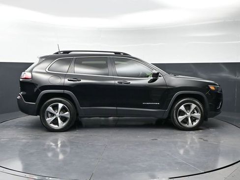 Used 2022 Jeep Cherokee Limited image 4