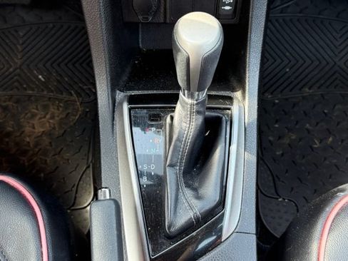 Used 2016 Toyota Corolla LE FWD image 23
