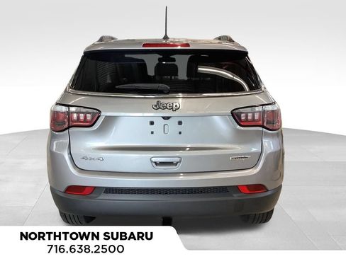 Used 2018 Jeep Compass Latitude w/ Cold Weather Group AWD/4WD image 28