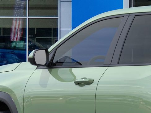 New 2026 Chevrolet Equinox LT image 13