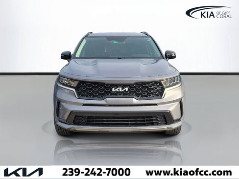 Certified 2023 Kia Sorento S FWD image 2