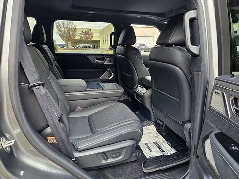 New 2026 INFINITI QX80 Autograph w/ Premium Cargo Package image 14