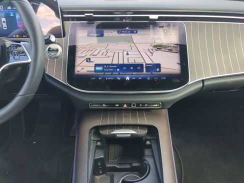 Certified 2025 Mercedes-Benz E 350 4MATIC Sedan image 18