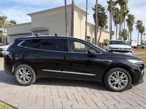 Used 2022 Buick Enclave Premium w/ Experience Buick Package FWD image 3