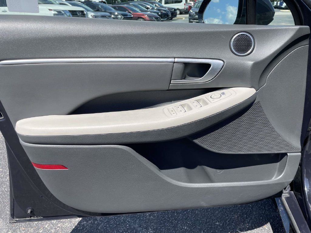 Used 2025 Hyundai Sonata SEL FWD image 15