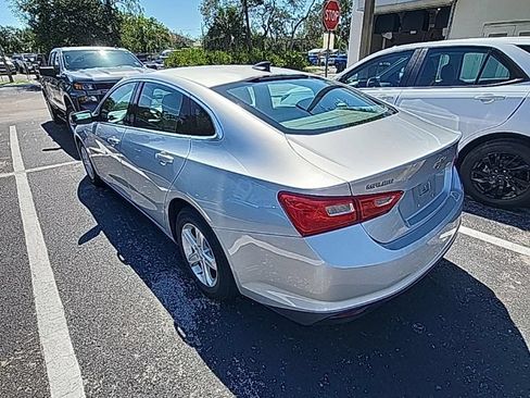 Used 2020 Chevrolet Malibu LS FWD image 4