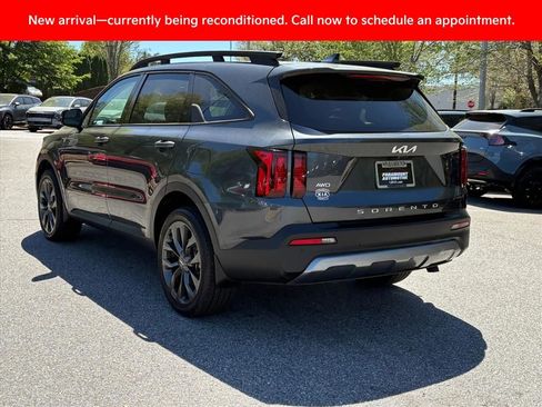Certified 2022 Kia Sorento X-Line EX image 4