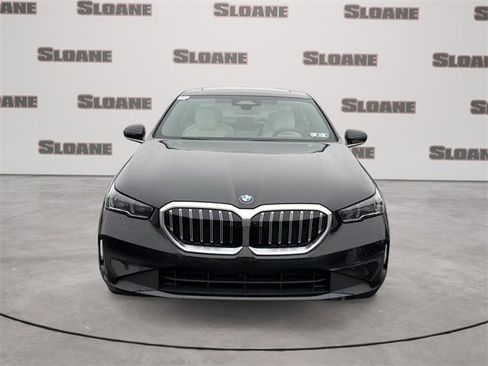 New 2026 BMW 530i xDrive w/ Premium Package image 8