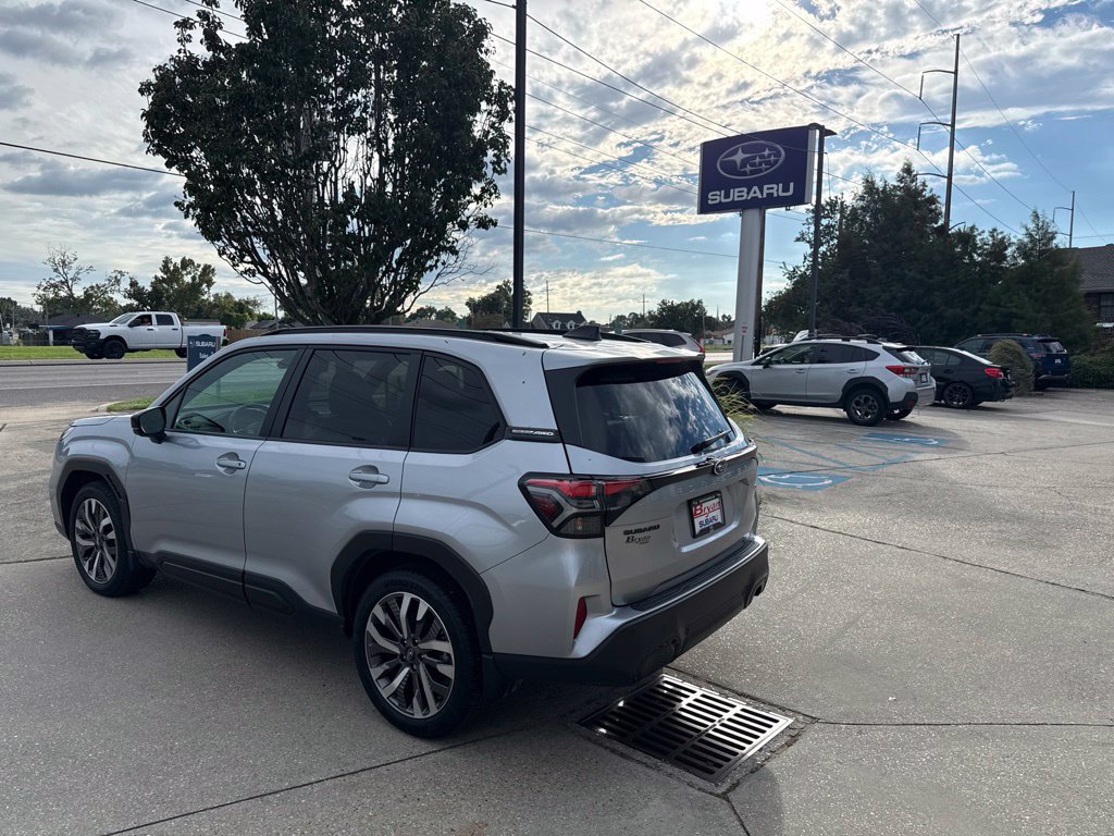 Used 2026 Subaru Forester Touring AWD/4WD image 5