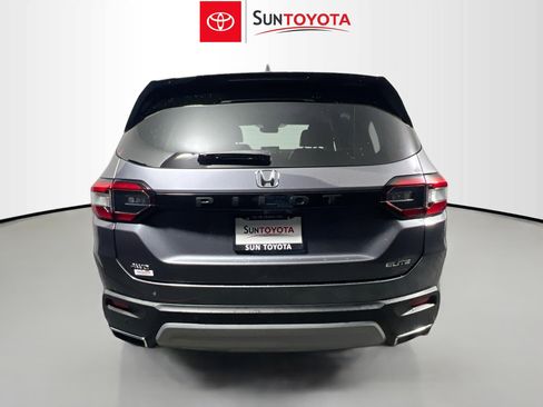 Used 2023 Honda Pilot Elite image 5