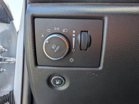 Used 2019 Jeep Grand Cherokee Limited w/ Luxury Group II AWD/4WD image 17