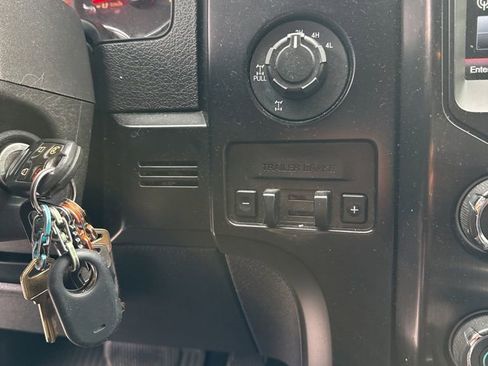 Used 2014 Ford F150 FX4 w/ Equipment Group 402A Luxury image 13