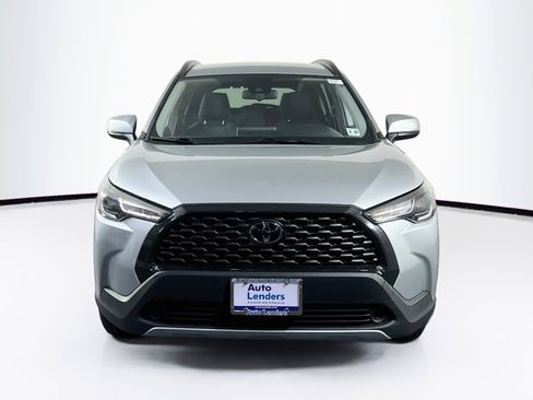 Used 2022 Toyota Corolla Cross LE AWD/4WD image 2