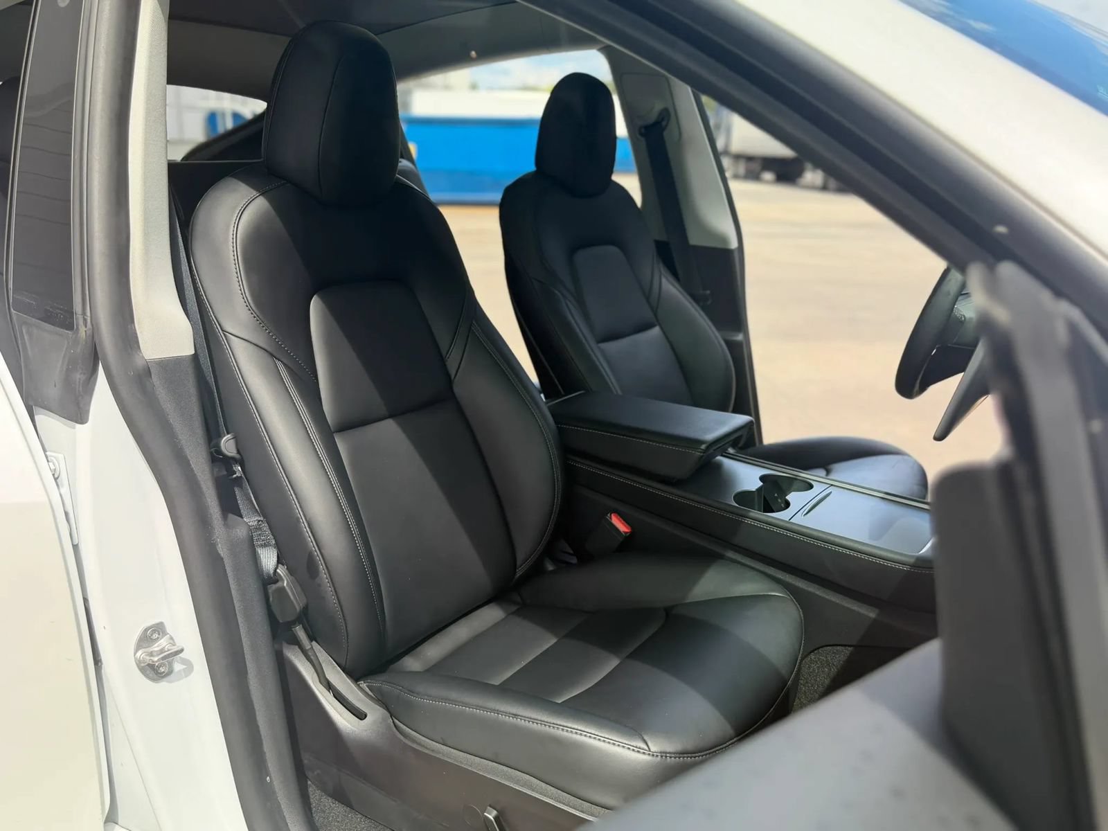 Used 2021 Tesla Model Y Long Range AWD/4WD image 25