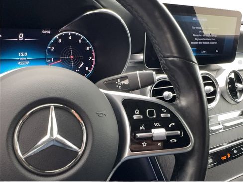 Used 2022 Mercedes-Benz GLC 300 4MATIC w/ AMG Line image 38