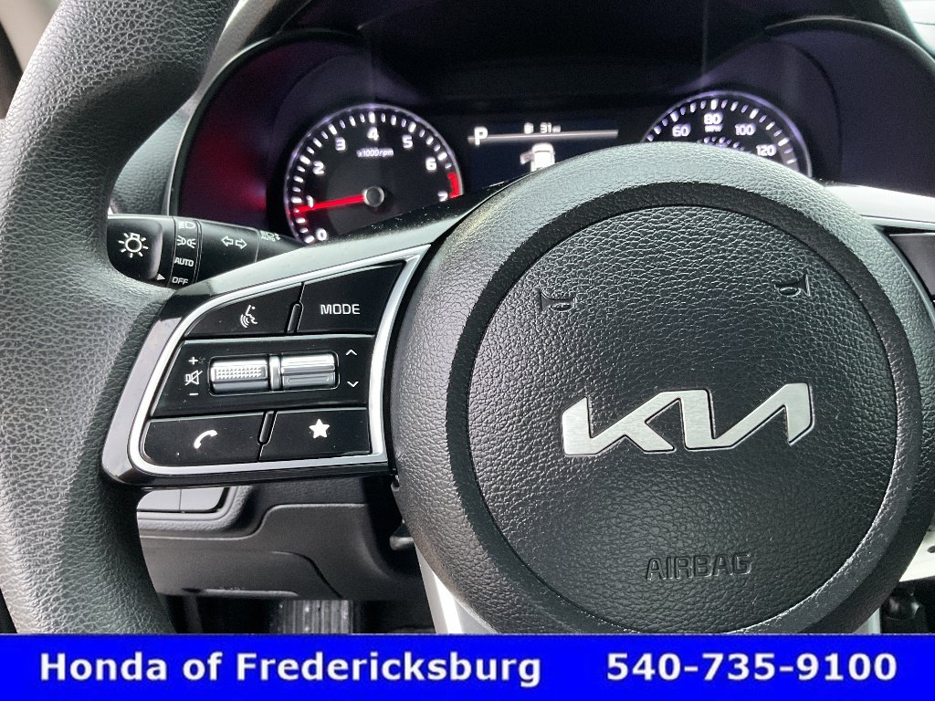 Used 2023 Kia Forte LXS w/ LXS Technology Package FWD image 25