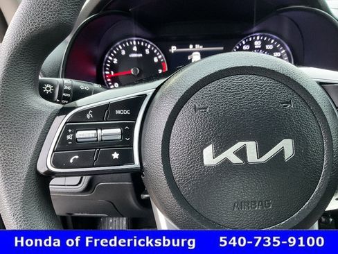 Used 2023 Kia Forte LXS w/ LXS Technology Package FWD image 25