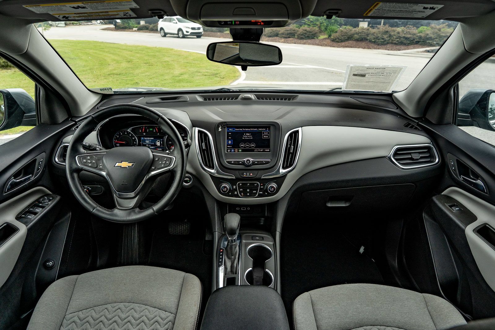 Used 2024 Chevrolet Equinox LT w/ Driver Convenience Package FWD image 21
