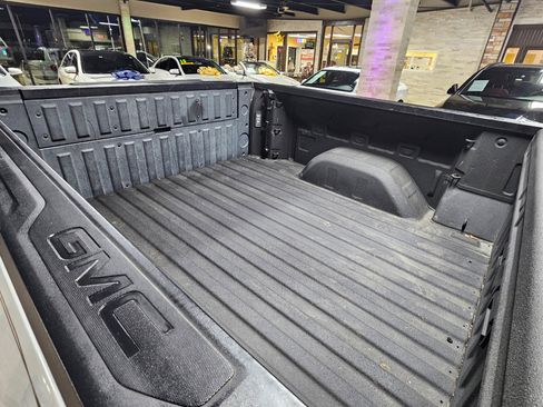 Used 2021 GMC Sierra 1500 SLT w/ SLT Premium Plus Package image 18