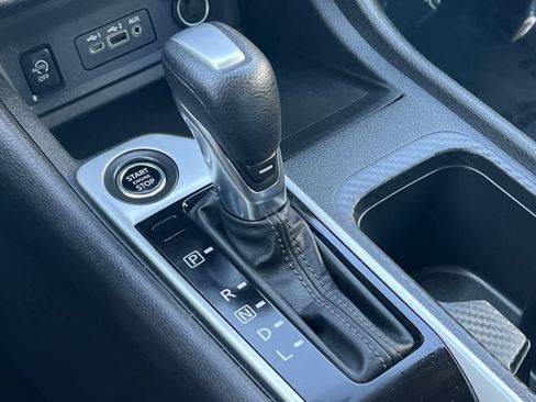 Used 2024 Nissan Sentra SV FWD image 24