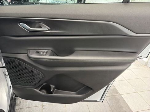 New 2026 Jeep Grand Cherokee L 4WD image 12