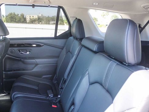 Used 2023 Honda Pilot Touring image 19