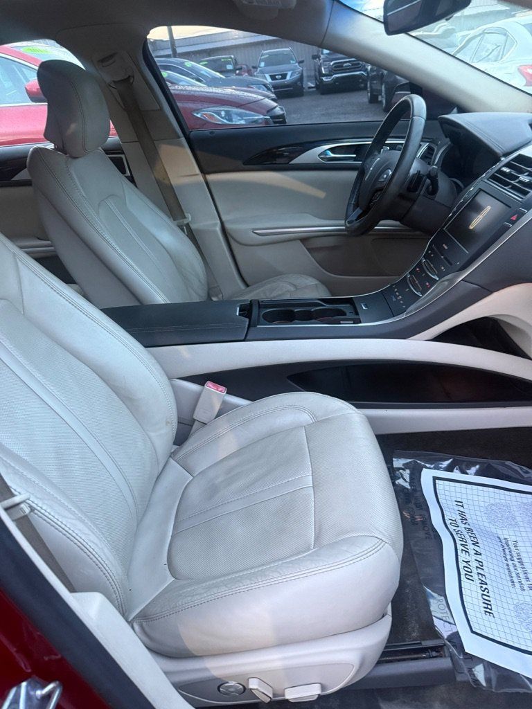 Used 2016 Lincoln MKZ w/ Equipment Group 300A Reserve FWD image 10