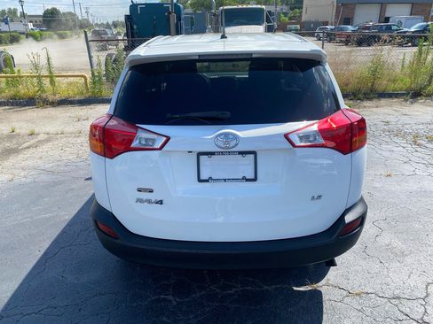 Used 2014 Toyota RAV4 LE FWD image 7