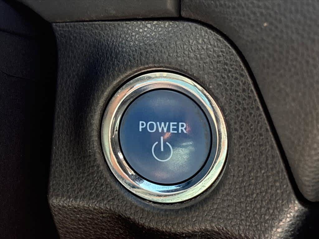 Used 2019 Toyota RAV4 Limited AWD/4WD image 19