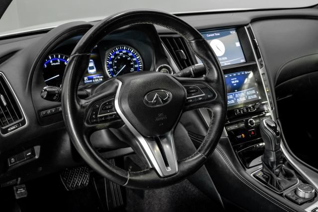 Used 2019 INFINITI Q60 3.0t Luxe RWD image 22