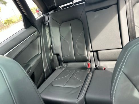 Used 2023 Audi Q3 2.0T Premium Plus w/ Premium Plus Package image 12