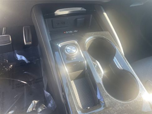 Used 2024 Buick Envision Sport Touring image 41