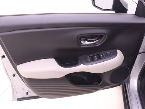 Certified 2023 Honda HR-V LX image 10