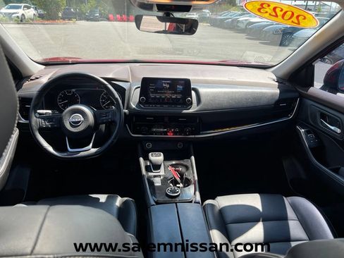 Used 2023 Nissan Rogue SL AWD/4WD image 18