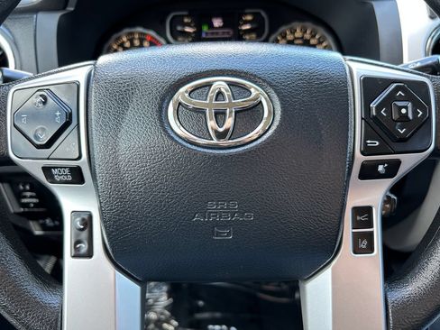 Used 2019 Toyota Tundra SR5 AWD/4WD image 9