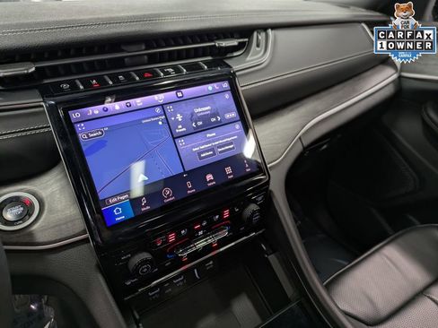 Used 2024 Jeep Grand Cherokee Limited w/ Luxury Tech Group II AWD/4WD image 12