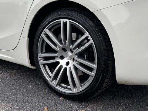 Used 2018 Maserati Ghibli S GranLusso image 23