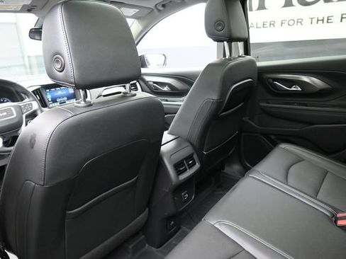 Used 2023 GMC Terrain SLT w/ Tech Package FWD image 23