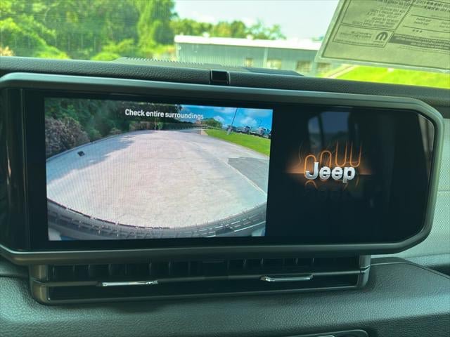 Used 2025 Jeep Wrangler Unlimited Sport AWD/4WD image 37